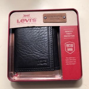 Levi's Black Leather Wallet